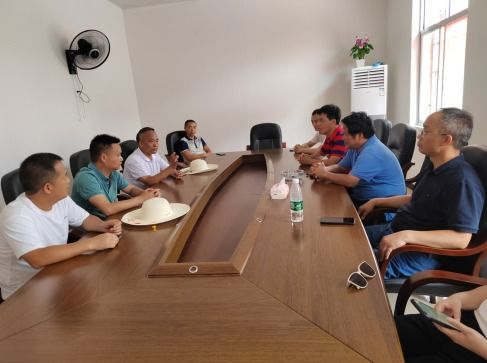 國家現代農業柑橘技術體系崗位科學家一行到洪江市指導柑橘產業